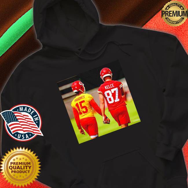 Patrick mahomes and travis kelce holding hand funny picture shirt, hoodie,  sweater, long sleeve and tank top